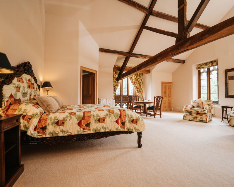 Double room with oak beams